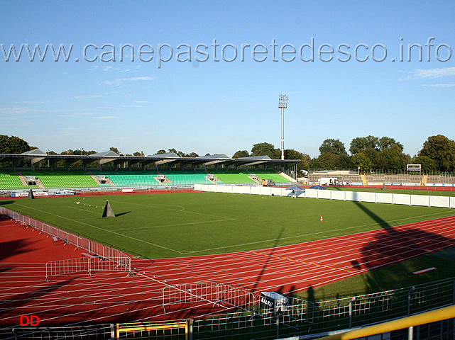 001.jpg - Lo stadio di Ulm nella giornata di giovedì