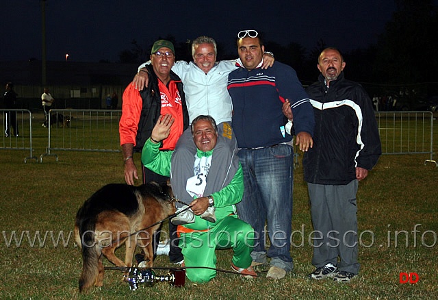 060.jpg - I festeggiamenti per il Sieger Ron della Bocca del Vesuvio