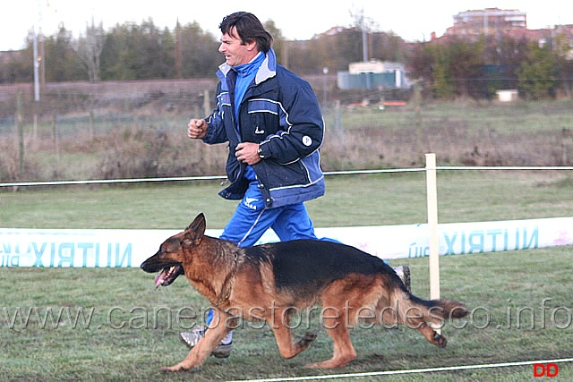 071.jpg - Alberto Zanello con Hobby dell'Alpe Adria al fuss