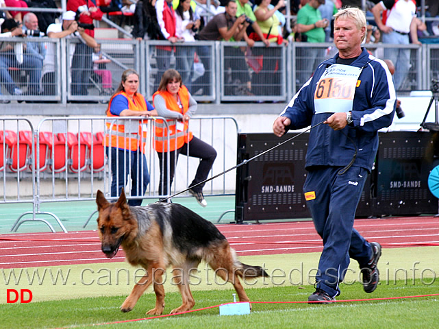 werner-seif-con-yella-von-der-kleinen-birke.jpg - Werner Seif con Yella von der kleinen Birke SG102 JKL H