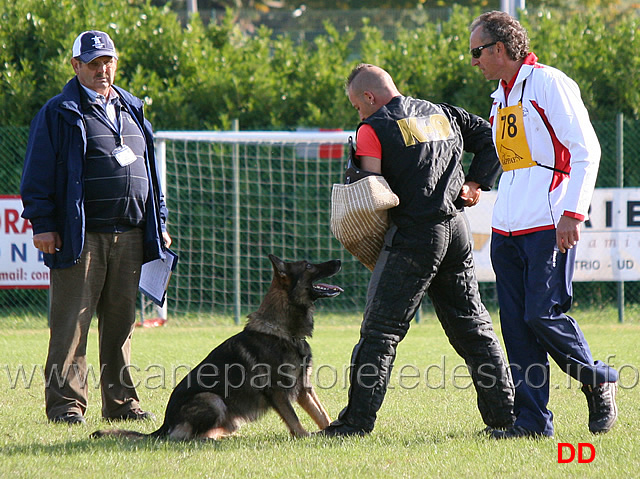 mauro-frison-con-y-polo-aus-der-konigshole-07.jpg - Mauro Frison con Y Polo aus der Konigshole (C punti 95)