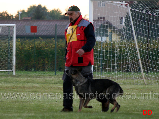 renzo-kocina-con-vinie-di-dranael-02.jpg - Renzo Kocina con Vinie di Dranael (B punti 70)