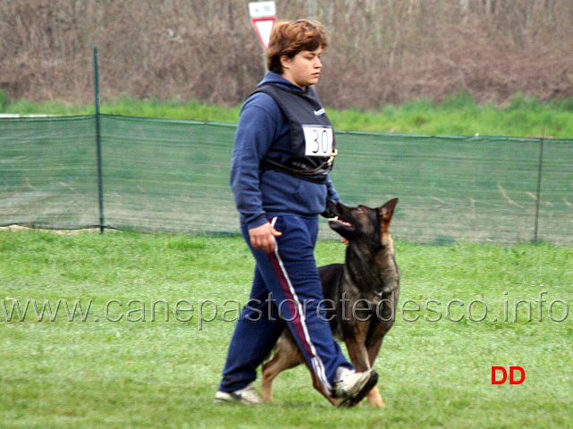 silvia-peron-con-raja-della-zattera-B92-IPO2.jpg - Silvia Peron con Raja della Zattera IPO2 (B punti 92 miglior obbedienza)