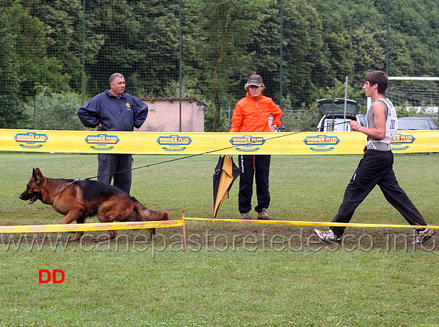 rosario-carrubba-con-ken-dei-monti-della-laga-.jpg - Rosario Carrubba con Ken dei Monti della Laga