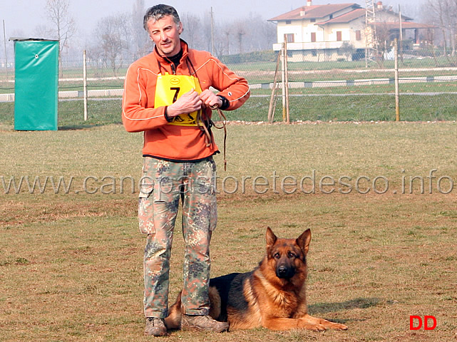 011.jpg - Alberto Bellandi con Grando jr di Casa Ines