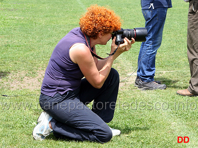 fotografa-02.jpg - Fotografa (no...non sono io, nonostante i capelli rossi...questa è Claudia Bacchi)