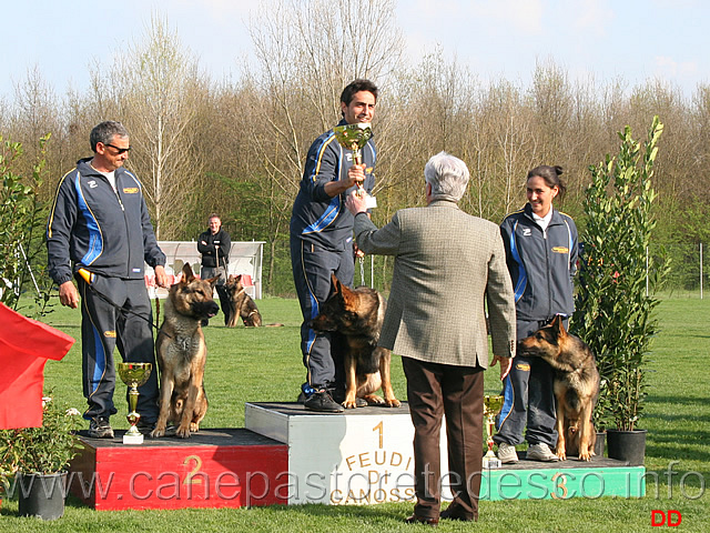 259.jpg - Premiazione IPO1. 1° classificato. Giovanni Giacobbe con Vito della Decima Mas