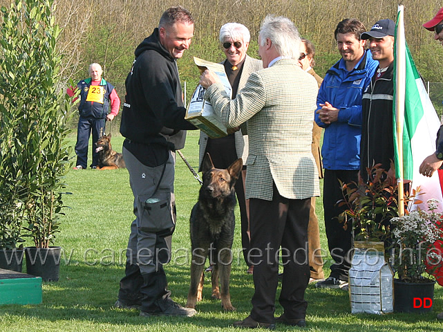 266.jpg - Premiazione IPO2: 7°classificato Giampiero Cocciolone con Orson di Oroval