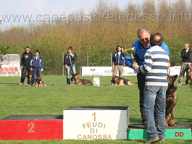 272.jpg - Premiazione IPO2: 3°classificato Franco Di Vito con Chito