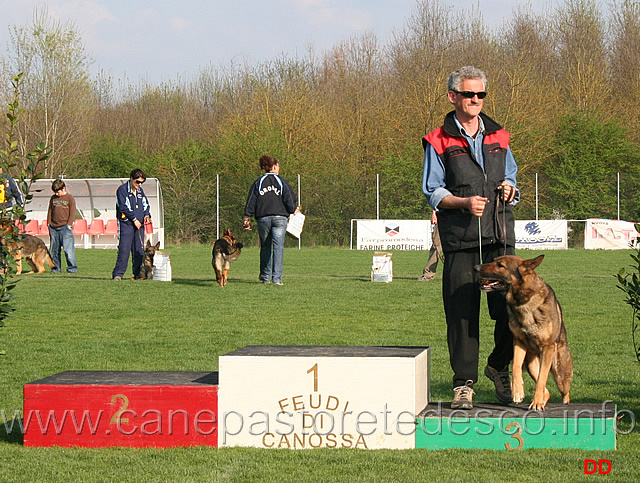 285.jpg - Premiazione IPO3: 3° classificato Valerio Buratti con Kim