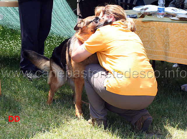 daniela-prestinenzi-con-zulia-di-turboland-1-IPO1.jpg - Daniela Prestinenzi si congratula con la sua Kim (Zulia di Turboland)