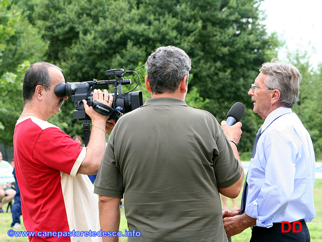 la-televisione-locale-intervista-il-giudice-gabriele-pettinaroli.jpg - La televisione locale intervista il giudice Gabriele Pettinaroli