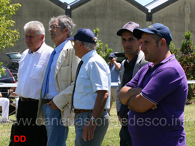 lothar-quoll-mauro-de-cillis-luigi-mantellini-olimpio-ciciriello-oronzo-spagnolo.jpg - Da sinistra: Lothar Quoll, Mauro De Cillis, Luigi Mantellini, Olimpio Cicciriello, Oronzo Spagnolo