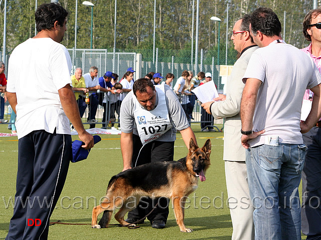 030.jpg - ultimi controlli prima della partenza