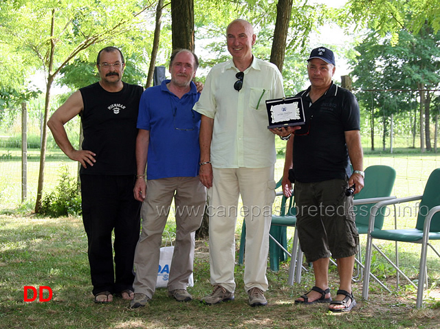 sas-piccolo-fiume-foto-di-gruppo-finale.jpg - SAS Piccolo Fiume Foto di gruppo finale. Da sinistra: Giorgio Longo, Giuseppe Cacciatore, Vittorio Maestroni, Franco Musuruana