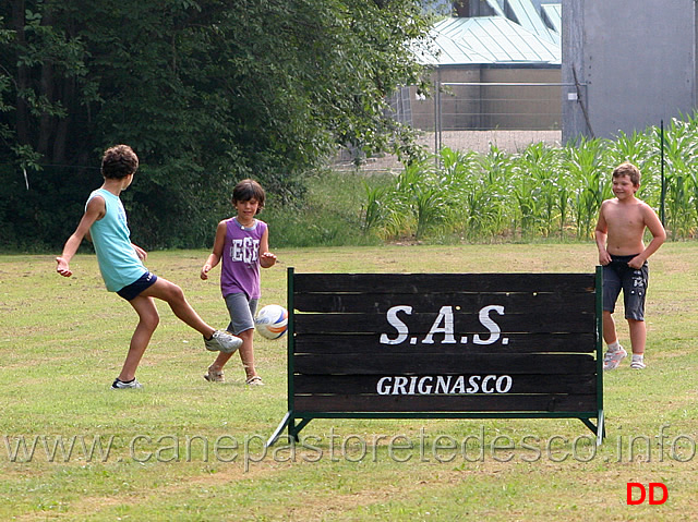 immancabile-partitella-di-calcio.jpg - e per finire..l'immancabile partitella di calcio!